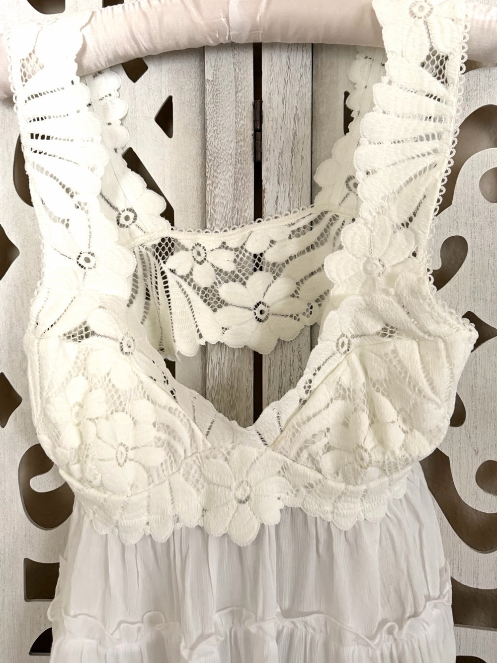 Free People Petal Party Shapeless Cami - Cream Crochet Tiered Ruffle Tank Size M - Picture 5 of 6